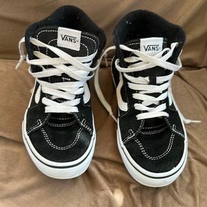 VANS SK8-HI black/white size 3Y